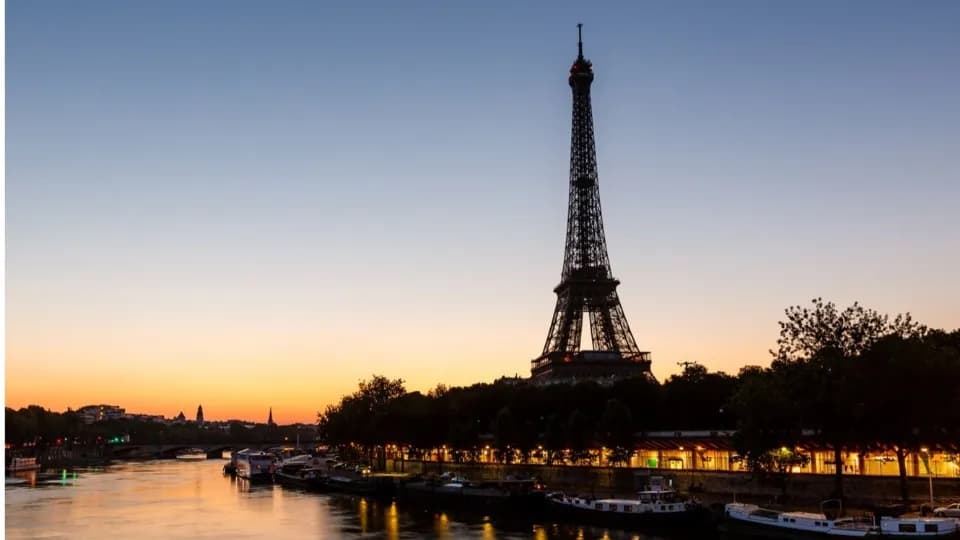 Audioguided Visit Of The Eiffel Tower 1st and 2nd floor reserved access - Image 1